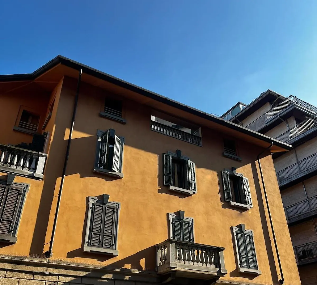 Juliet Apartment Bergamo 0*,  Włochy