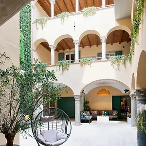 Appartamento Rego - Boutique With Some Off-site In A Charming Historic District Close To Upper Town